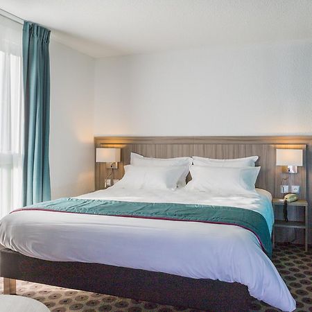 Hotel De La Seine La Frenaye Экстерьер фото